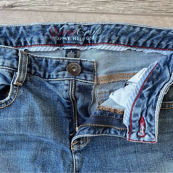 Tommy Hilfiger Medium Wash Spirit Crop Jeans | Size 8 - Picture 6 of 9